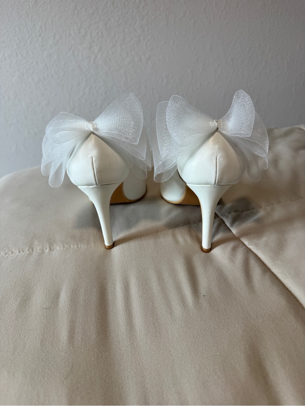 Allegra K White Bow Pointed Toe Pumps Bridal Wedding Heels Size 8